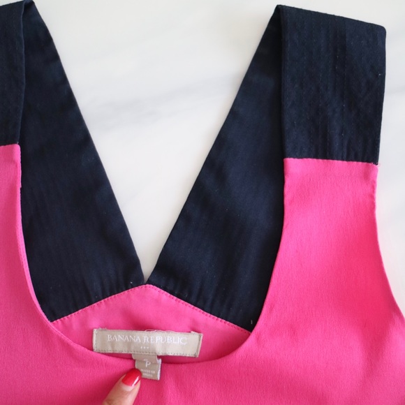 2/$24 Banana Republic Bright Pink Top - Picture 1 of 4